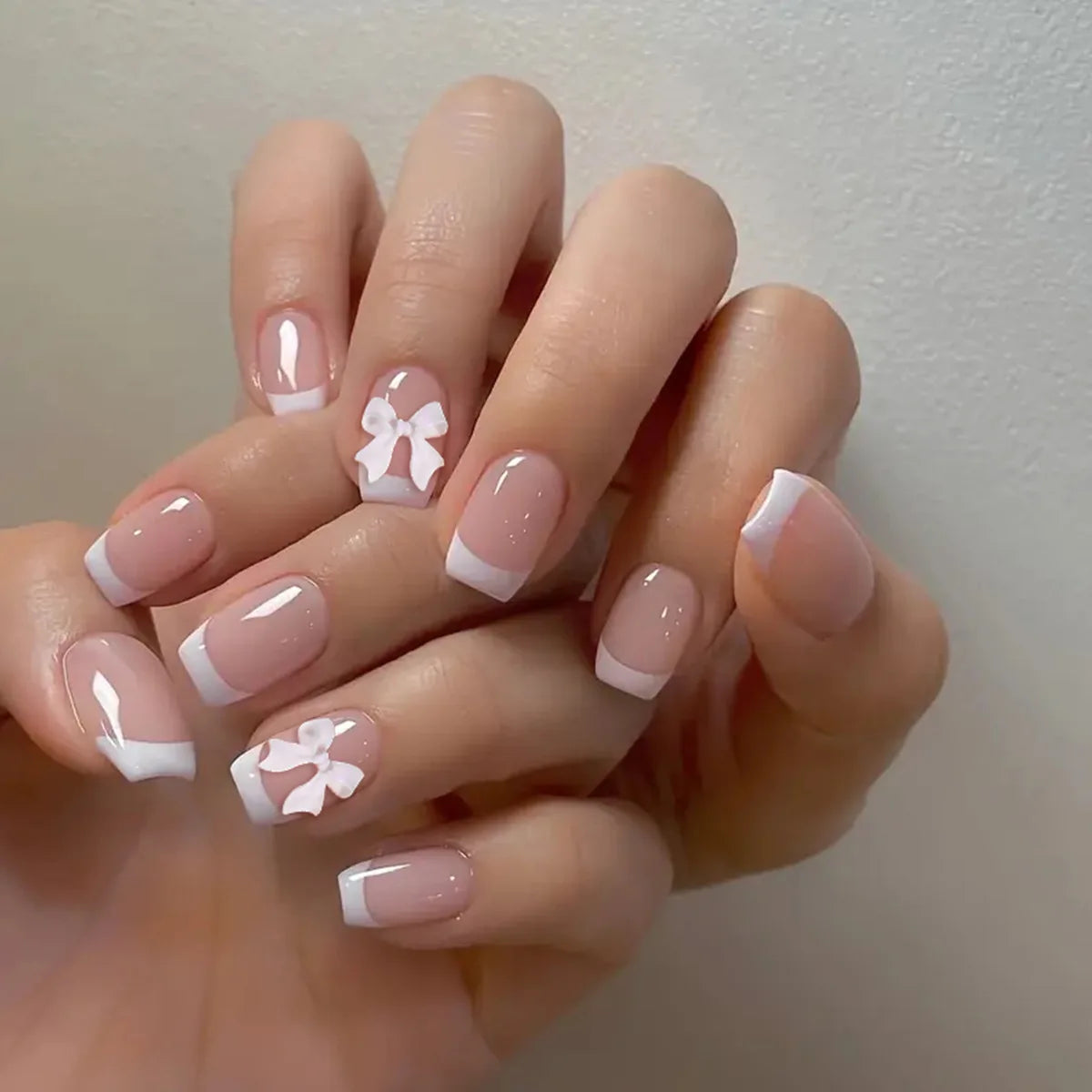 White French Press-On Nails with 3D Bowknot (24 Pcs)